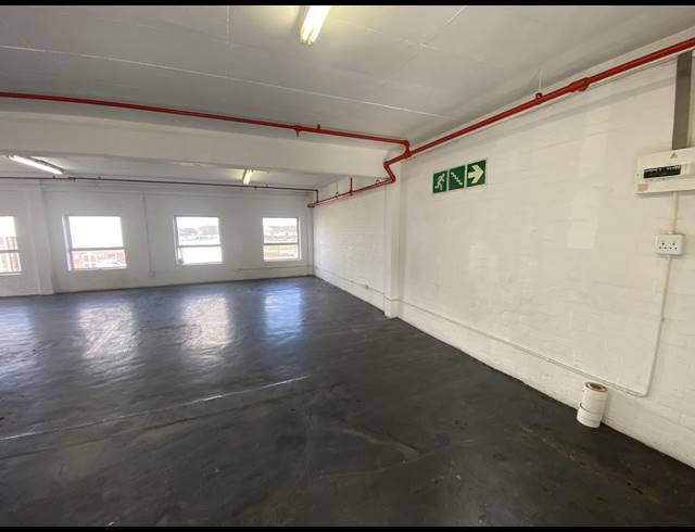 124M² WAREHOUSE TO LET IN BELLVILLE SOUTH